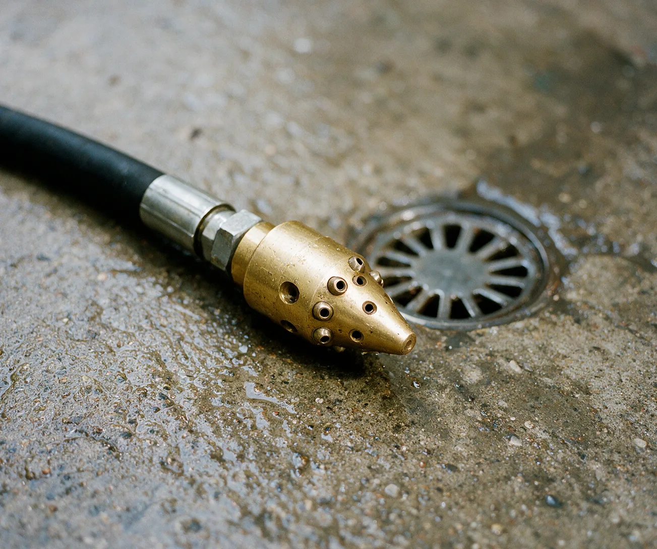 A jetting nozzle close up